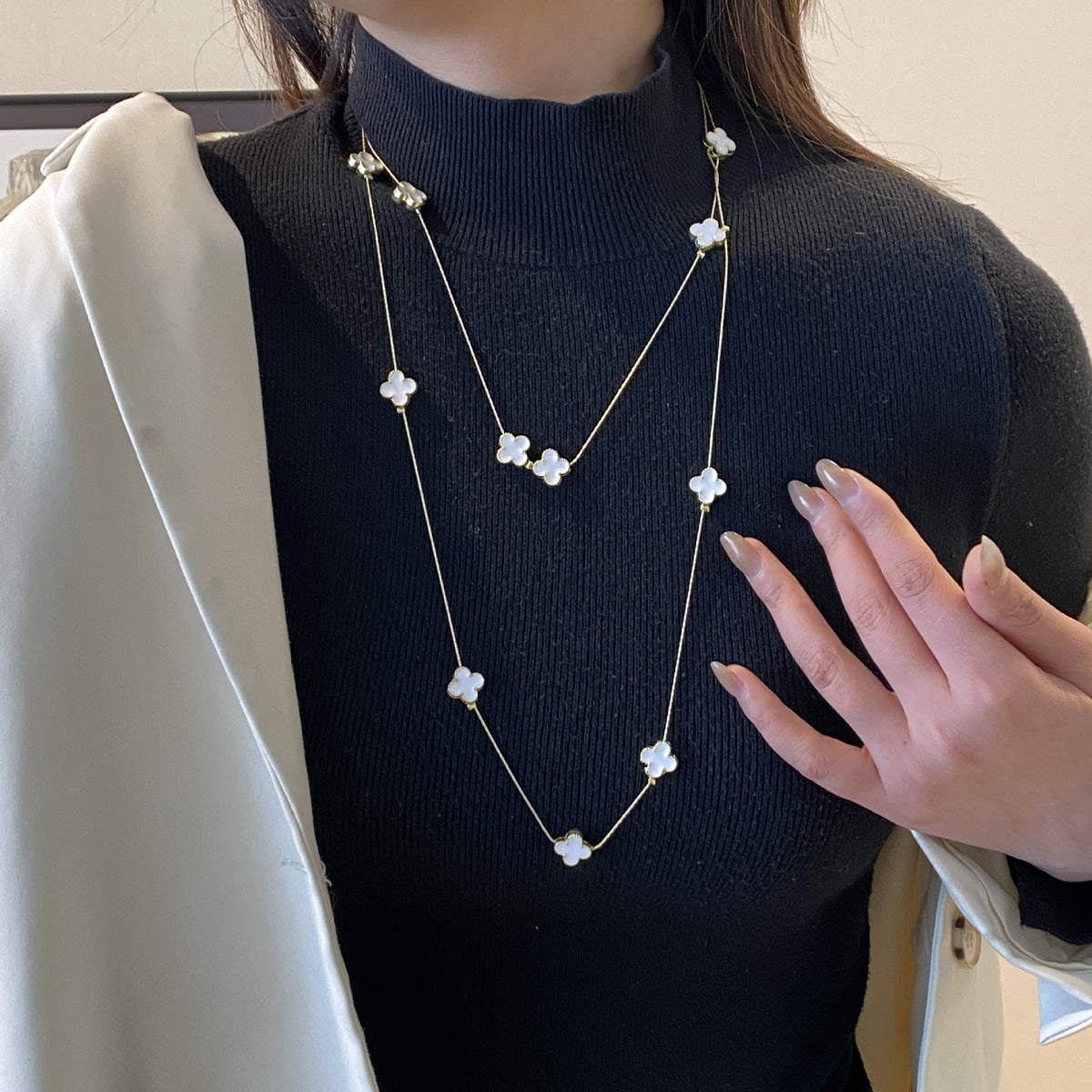 Women's Pearl Sweater Chain Necklace