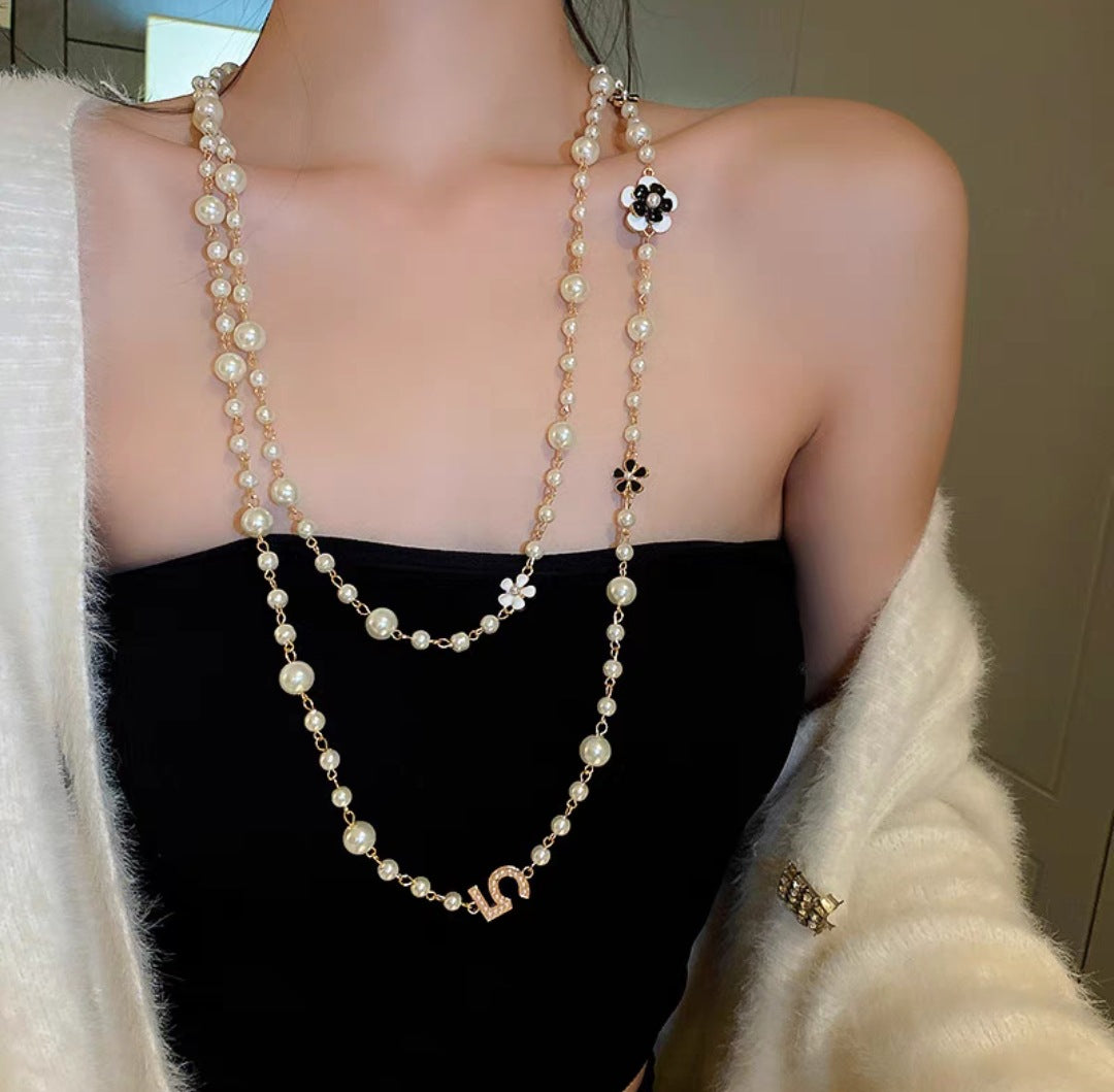 Women's Pearl Sweater Chain Necklace