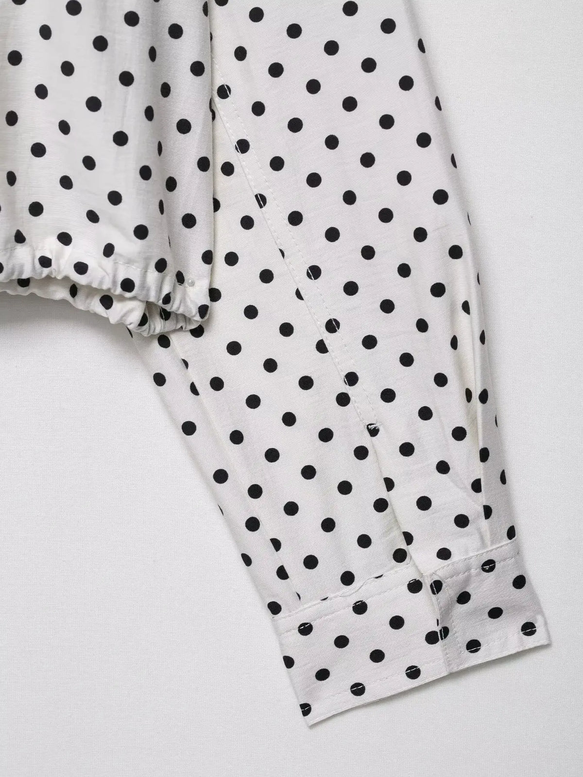 HH Fashion Women's Polka Dot Print Short Coats Autumn Long Sleeves Turtleneck Zipper With Pockets Drawstring Casual Jacket